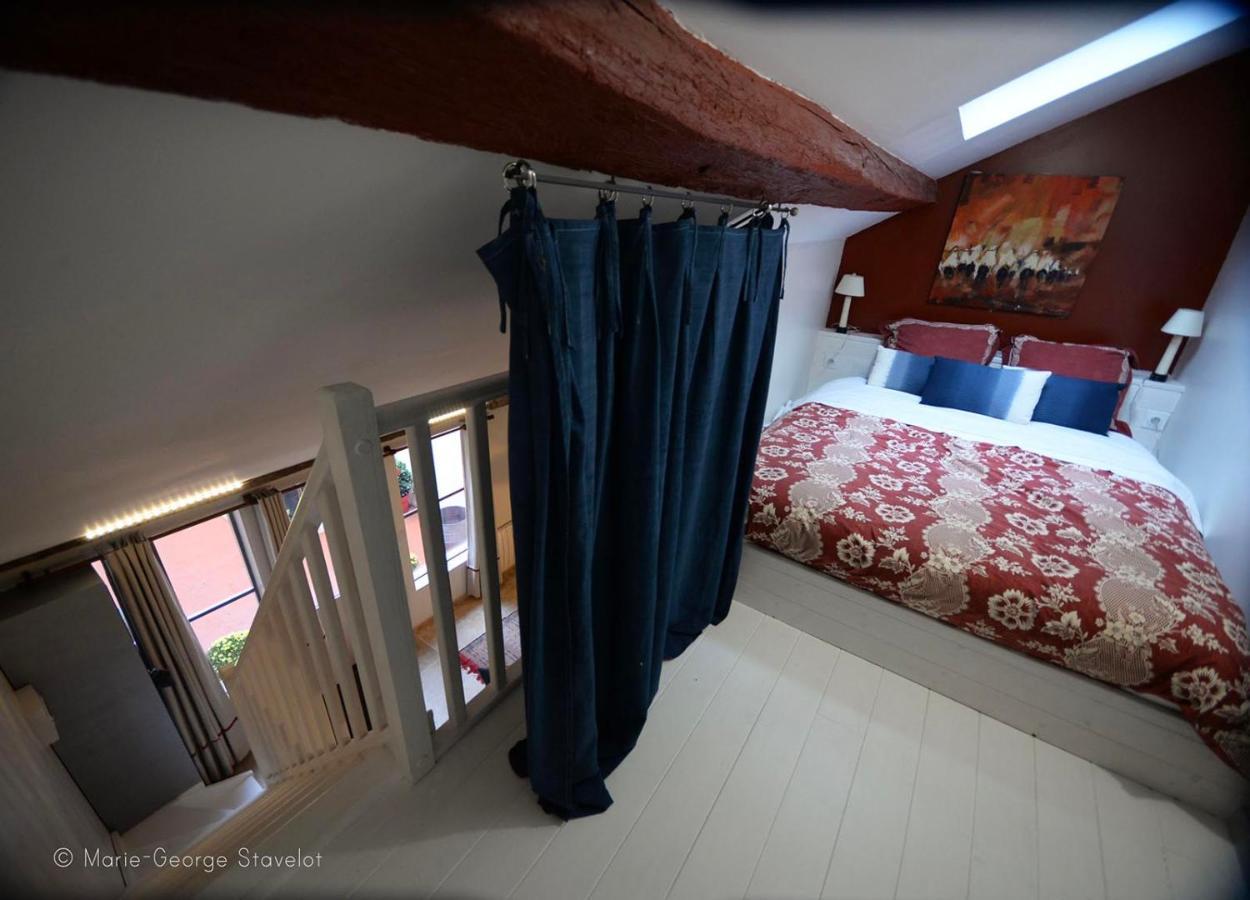 Voyage… Villa Noyers-sur-Serein Exteriör bild