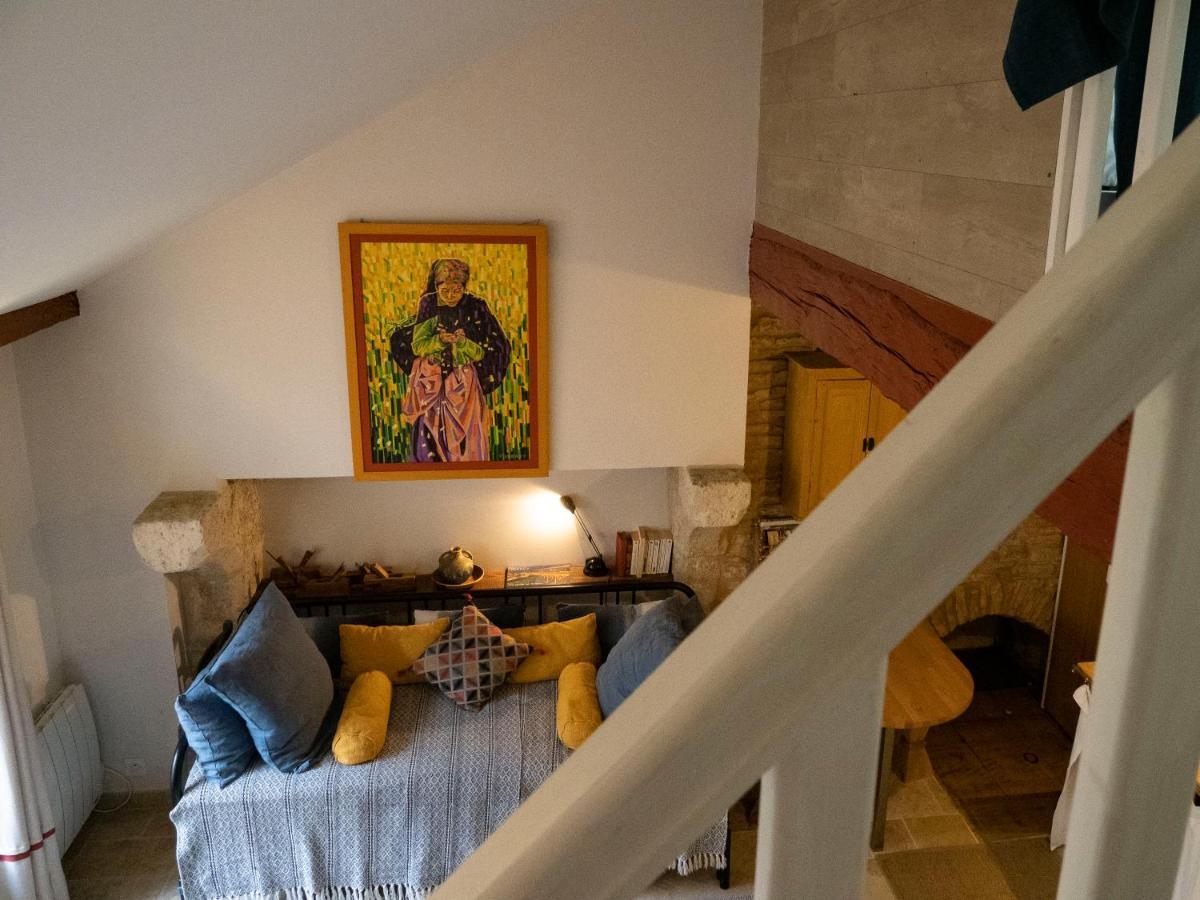 Voyage… Villa Noyers-sur-Serein Exteriör bild